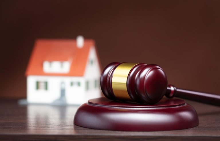 O que é a Penhora de Bens? Entenda como funciona em processo judicial